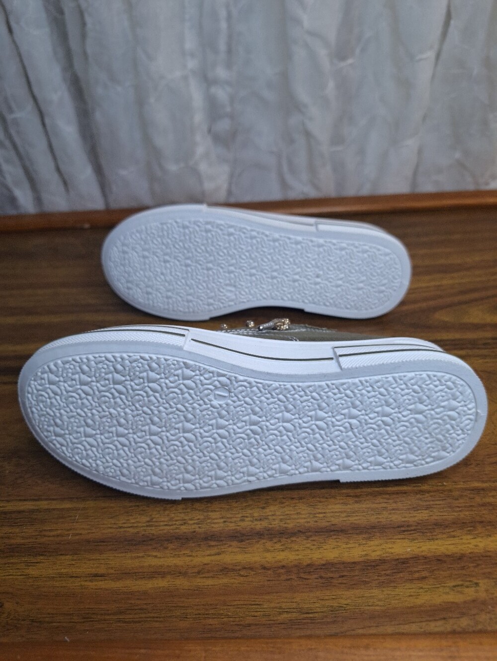 Very G Army Sage Green Glitter Lace Low-Top Platform Canvas Sneakers Size 7 - Picture 7 of 8